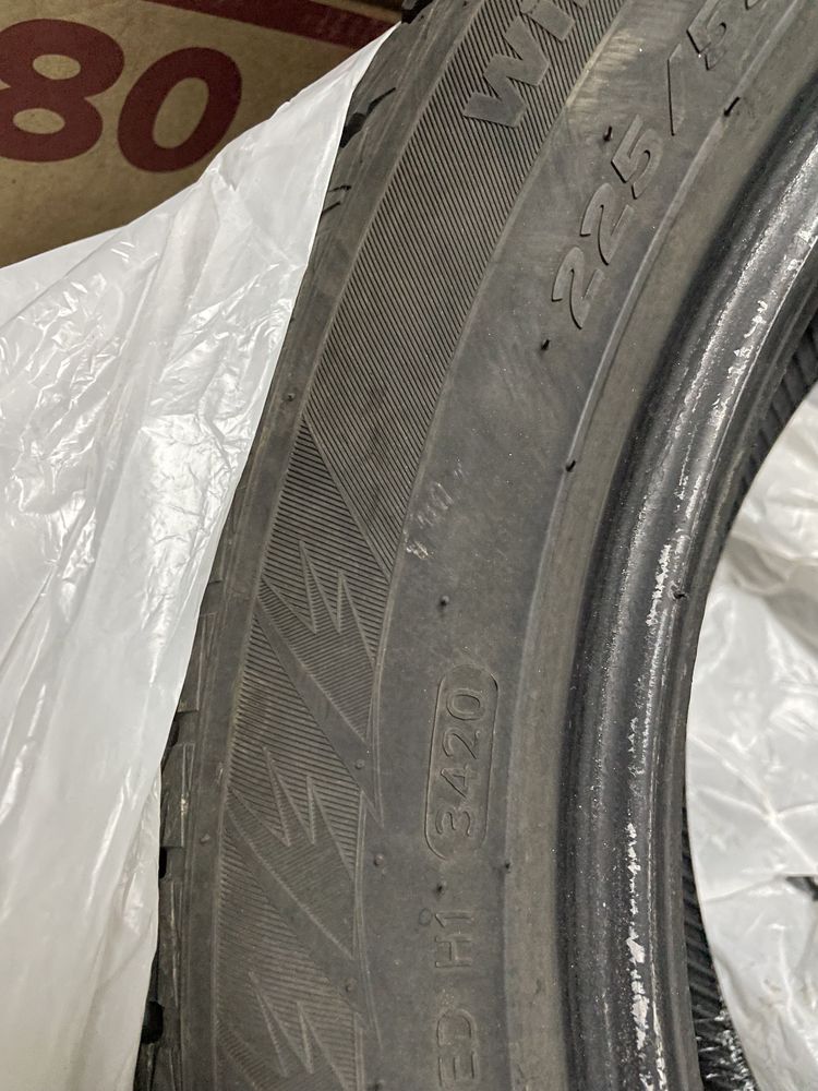 225 55 R19 Hankook Winter i*cept X