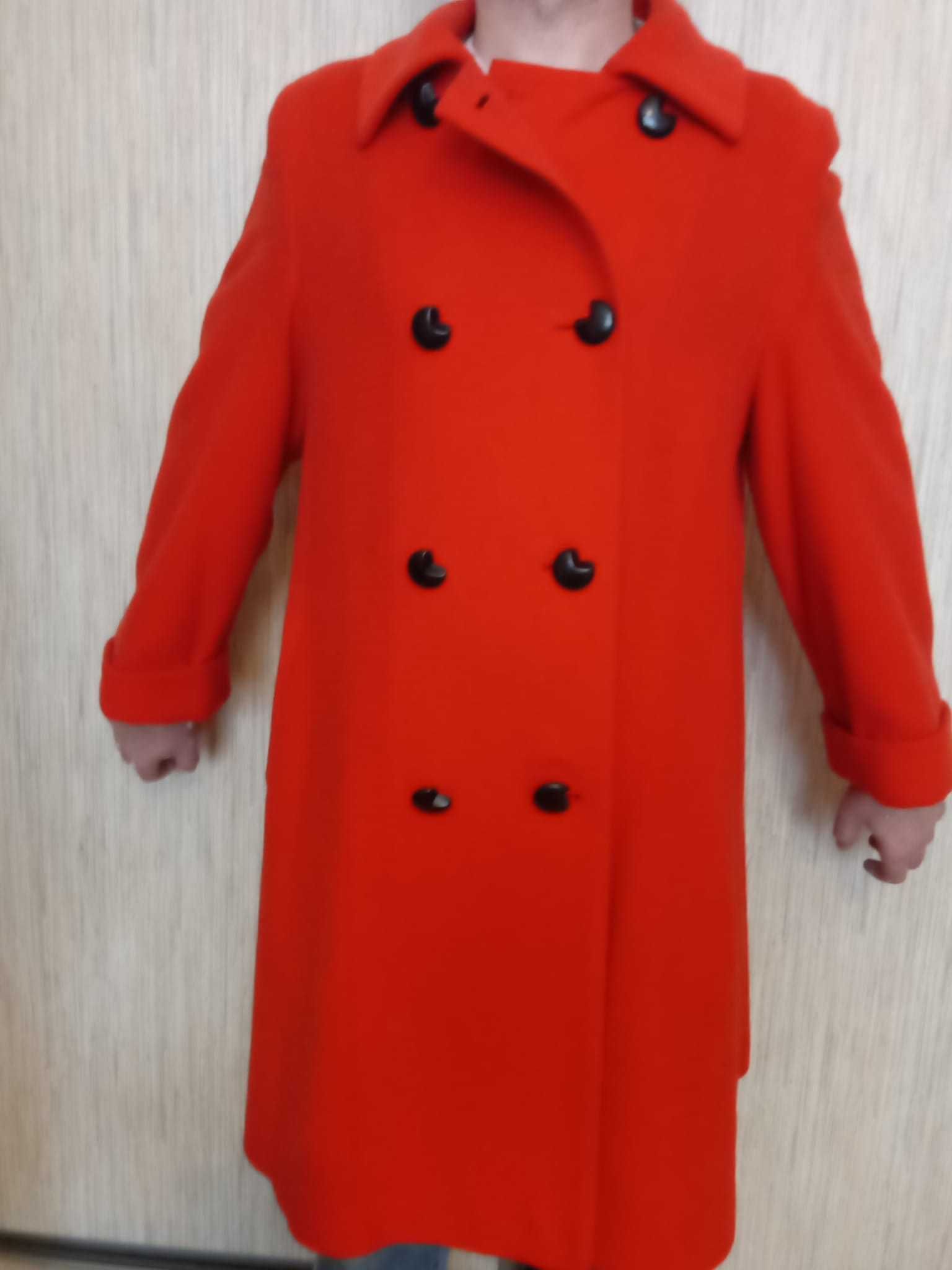 Płaszcz czerwony Pierre Cardin