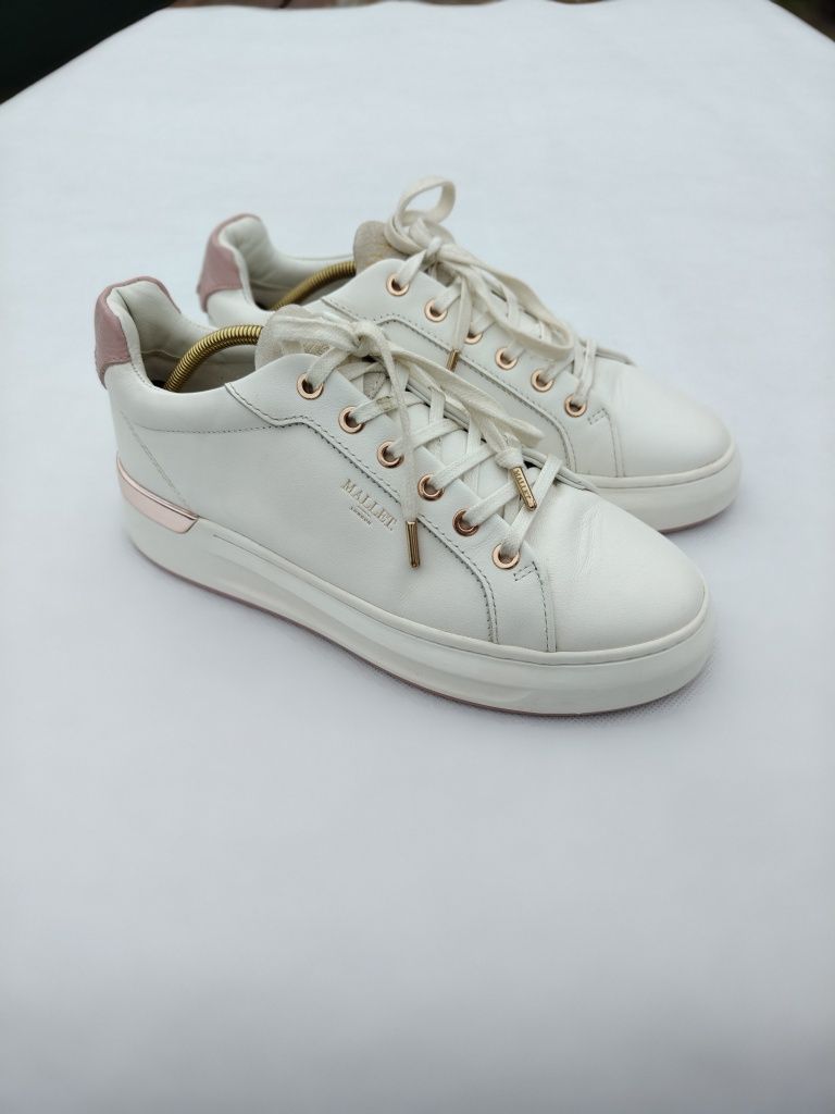 Buty sportowe skórzane sneakersy damskie białe Mallet London rozmia 39
