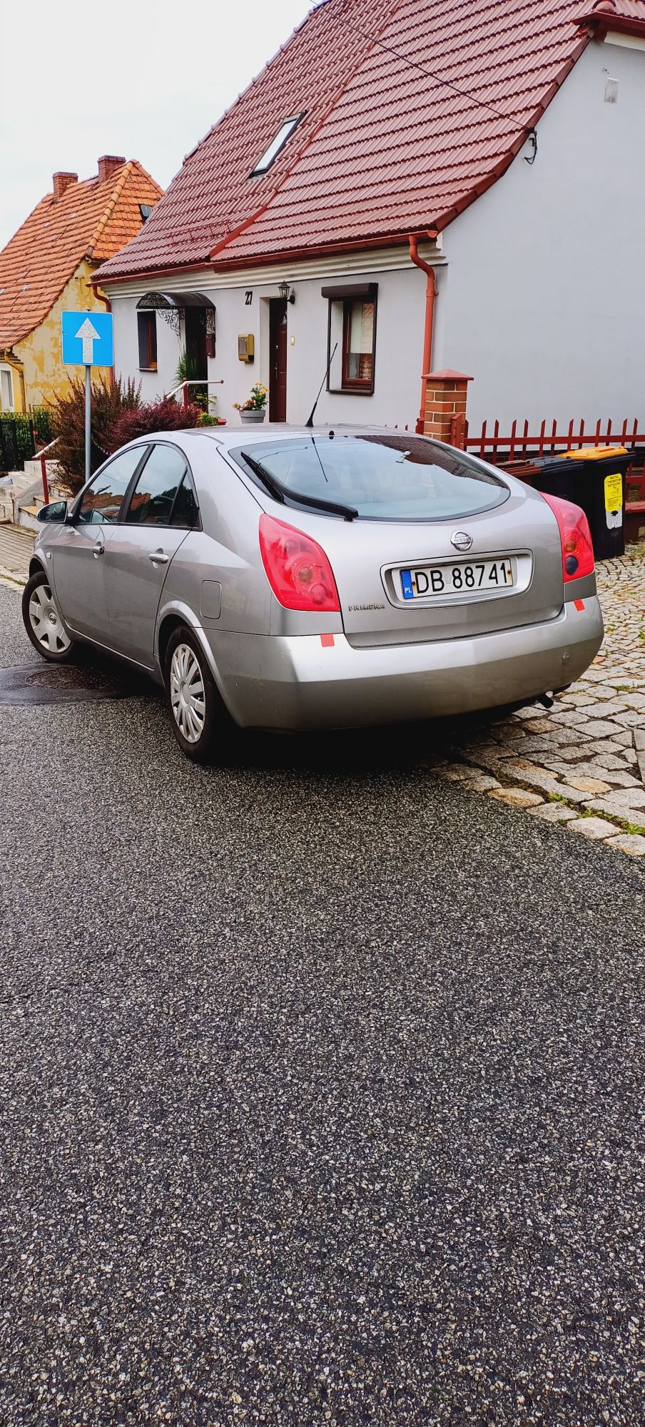 Nissan Primera , kamera ,klima 1,8 benz. Niski prezebieg.