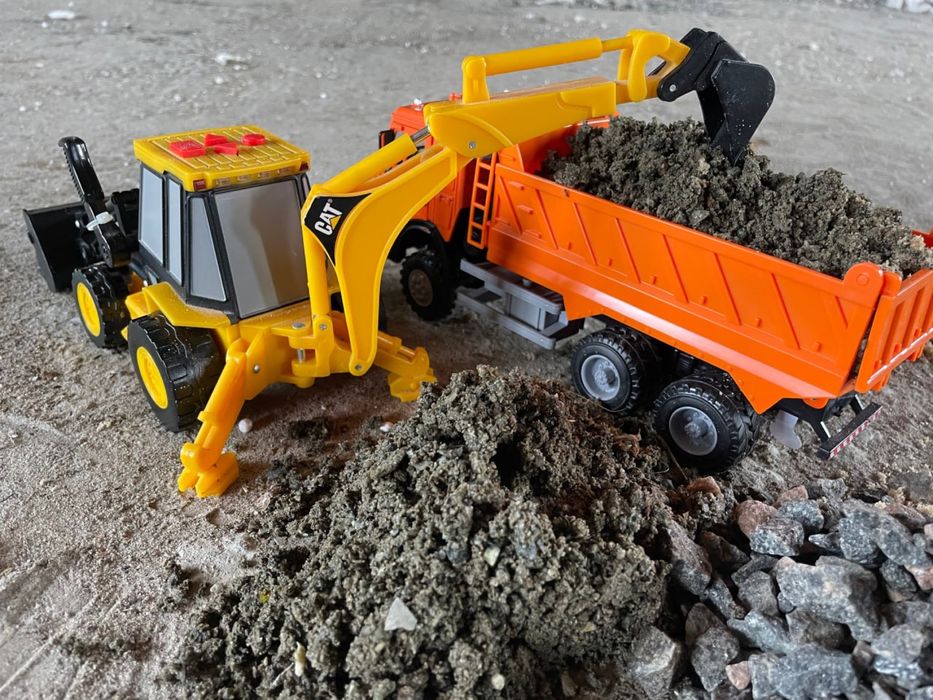 Оренда екскаватора, оренда самосвала. ЗБ кільця, кришки, днища