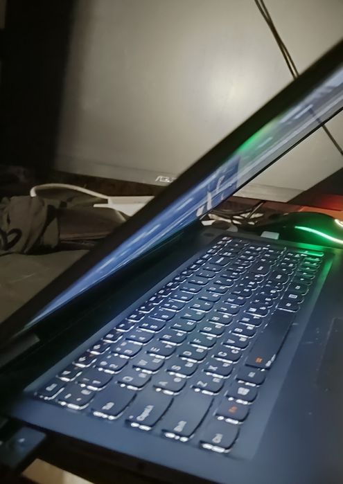 Lenovo IdeaPad 700/15,6/SSD+HHD=1,5TB!!!/ NVIDIA GTX950/16GB/i5-6300HQ