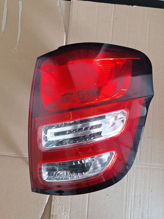 Lampa tylna prawa Citroen C3 II