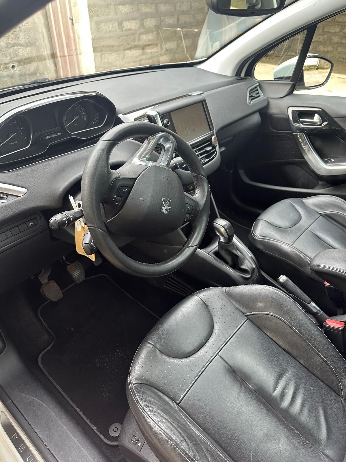 Peugeot 208 1.4 Hdi