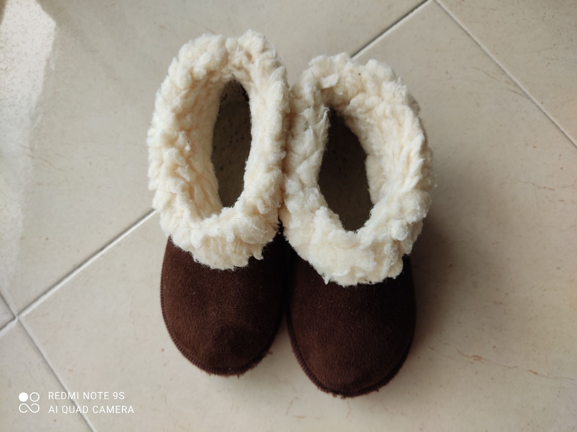 Pantufas de criança - tamanho 28