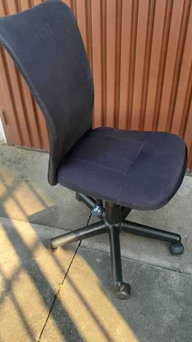Fotel biurowy obrotowy