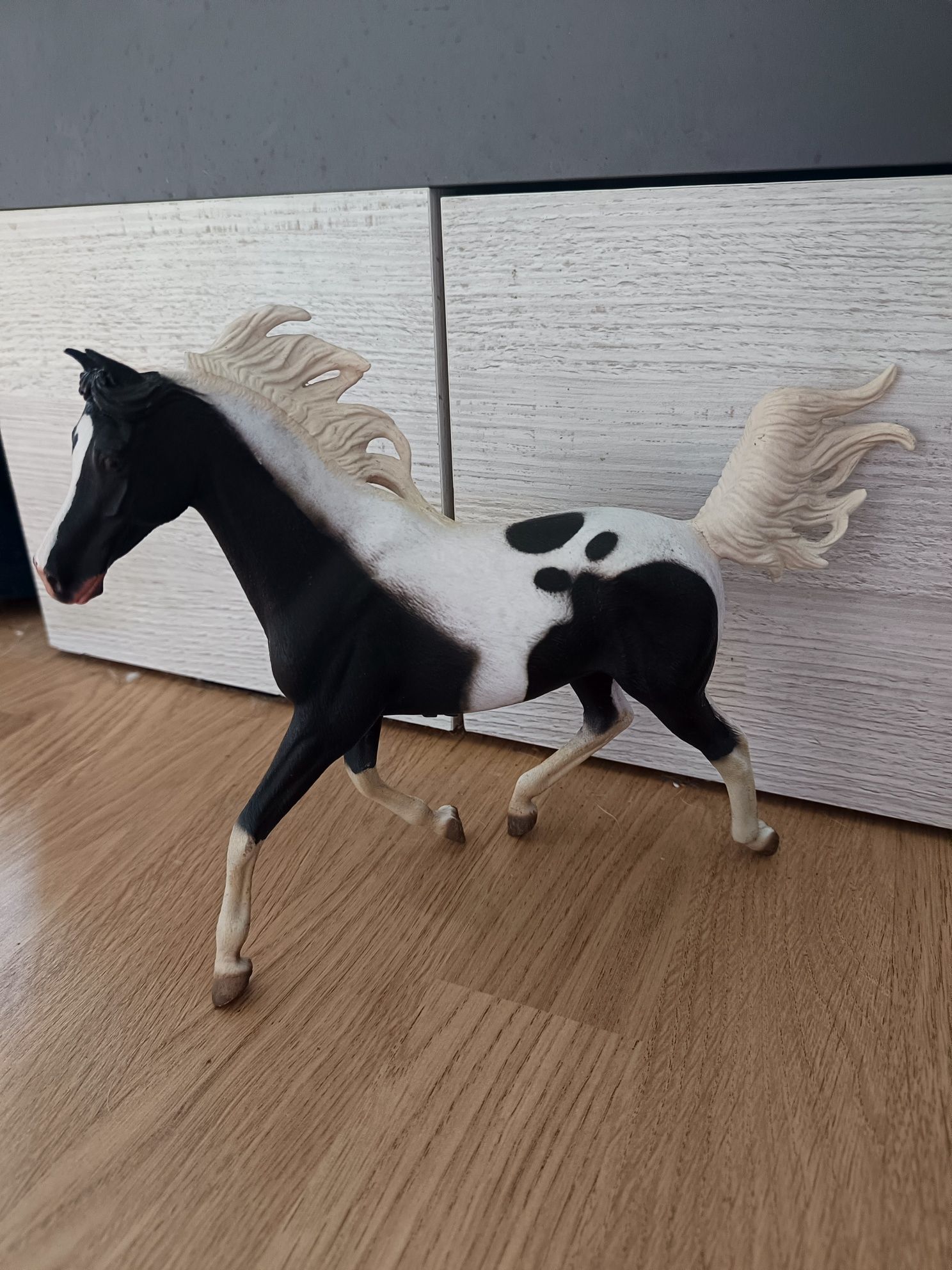 Figurka konia Collecta deluxe półkrwi arabskiej