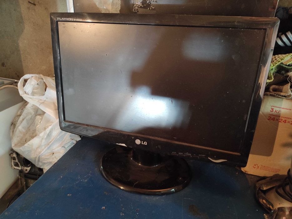 Монітор LG Flatron w1943ss