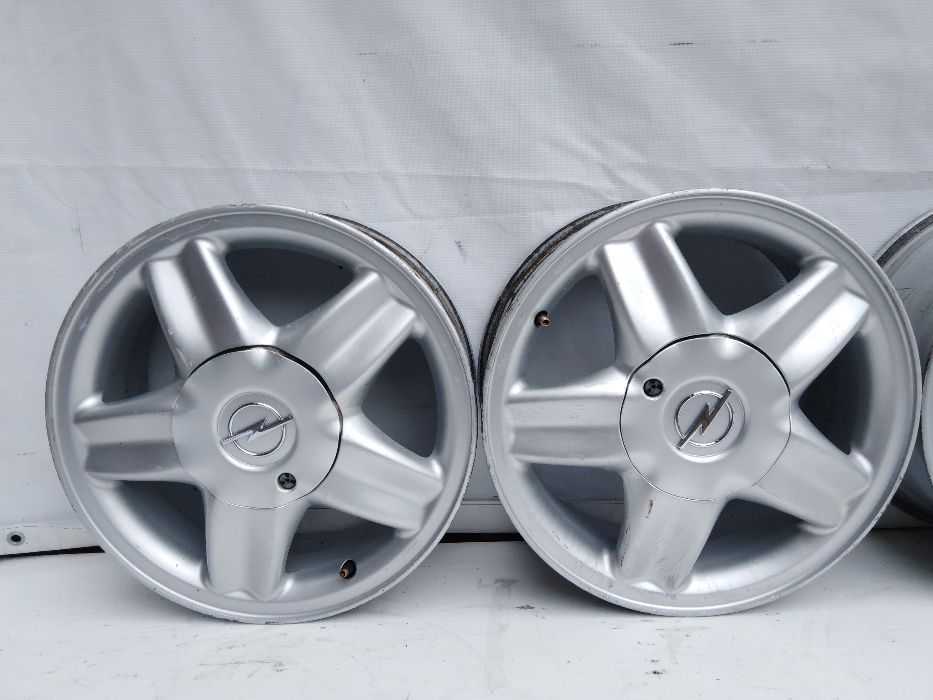 Komplet ALUFelg OPEL 6Jx15 4x100 ET49 Adax Koźle