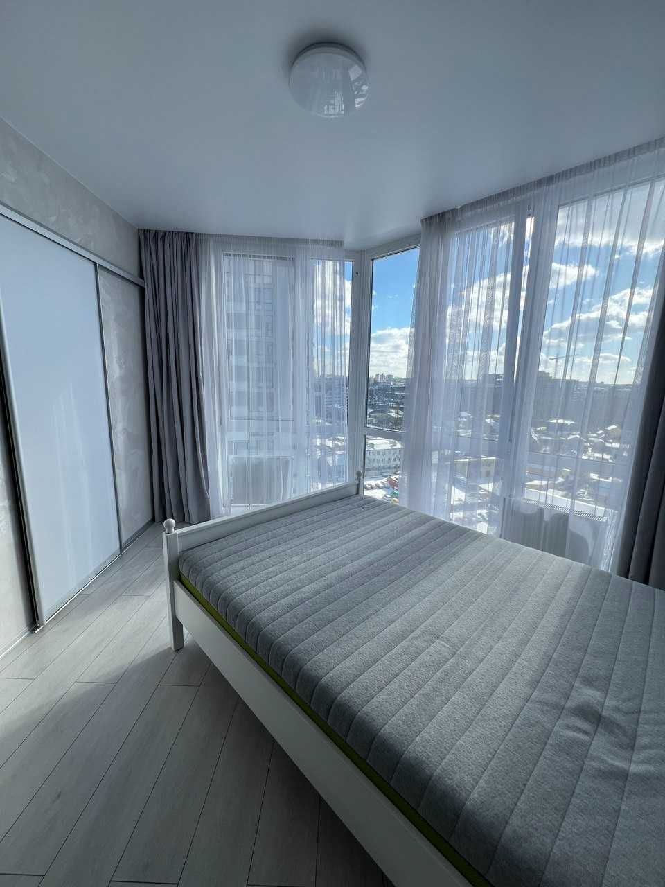 Продам видову розкішну 1-к квартиру ЖК Crystal Avenue з документами