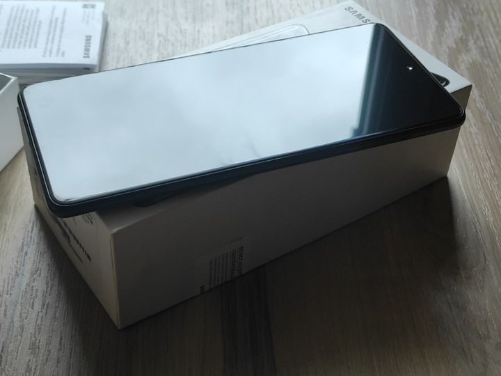Samsung A71 ekran w stanie idealnym, mocna bateria 2/3dni, 6GB/128