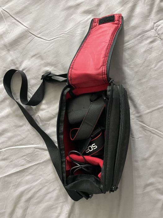 Фотоапарат Canon DS126491 EOS 1200D