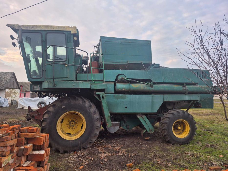 Продам комбайн ДОН 1500А