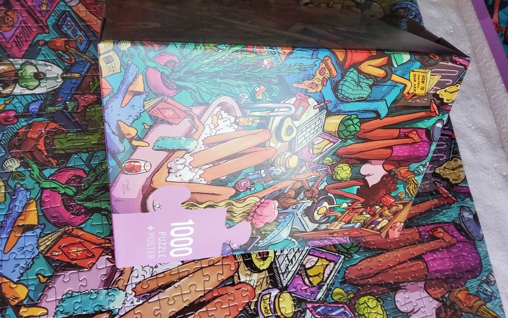 Puzzles HEYE - Car Cemetery 1000 peças, Homely Housemates e Tree Lodge