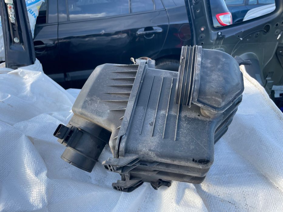 Корпус фільтра Kia Sportage 3 Hyundai IX35 1.7CRDI 10-17 28110-2y300