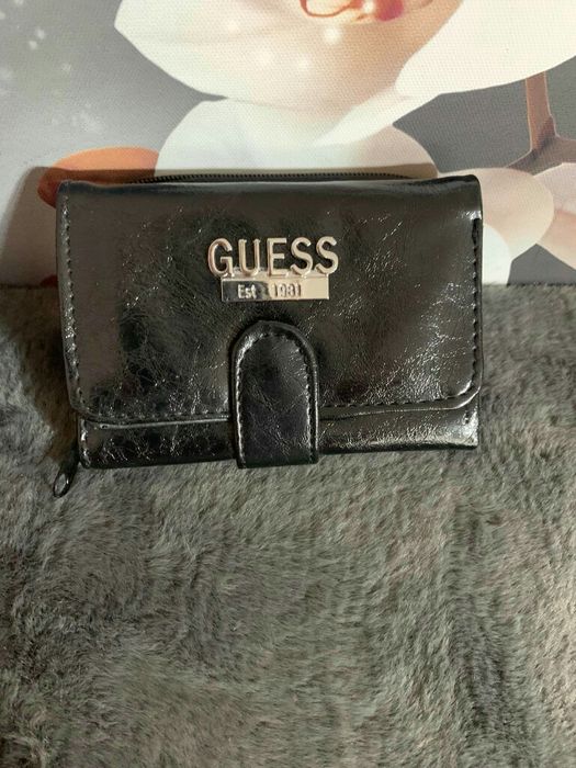 Sprzedam nowy portfel Guess