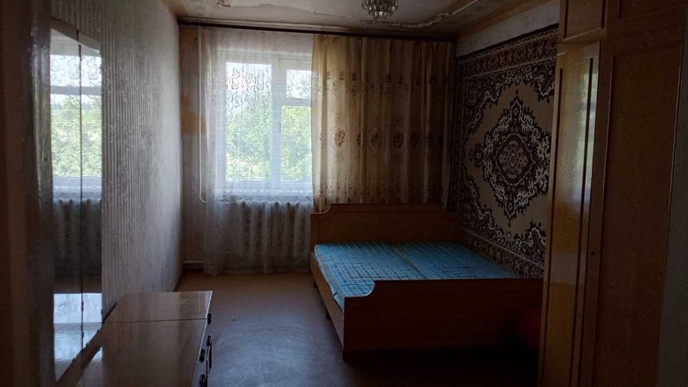 будинок з земельною ділянкою