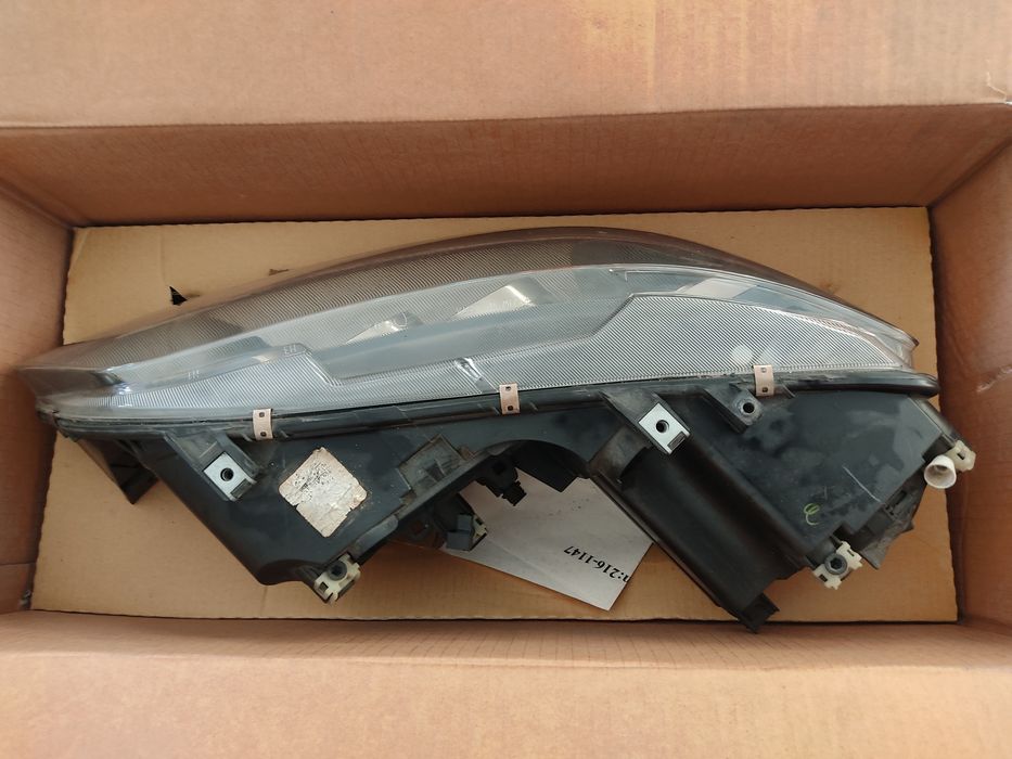 Farol drt Mazda 6