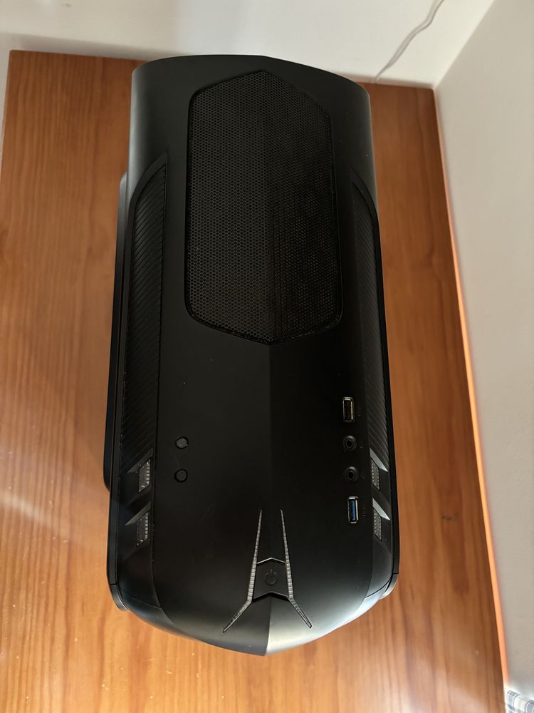 Computador gaming antigo