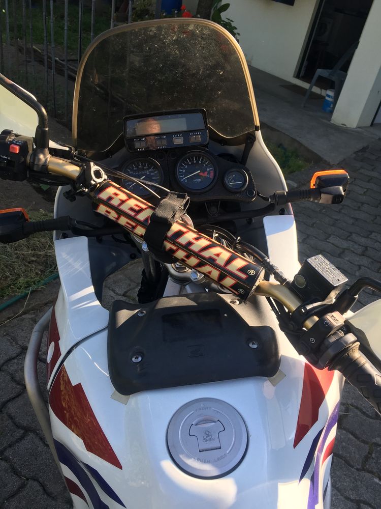 Honda africa twin 750