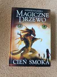 Książka Magiczne Drzewo Cień Smoka autorstwa Andrzeja Maleszki