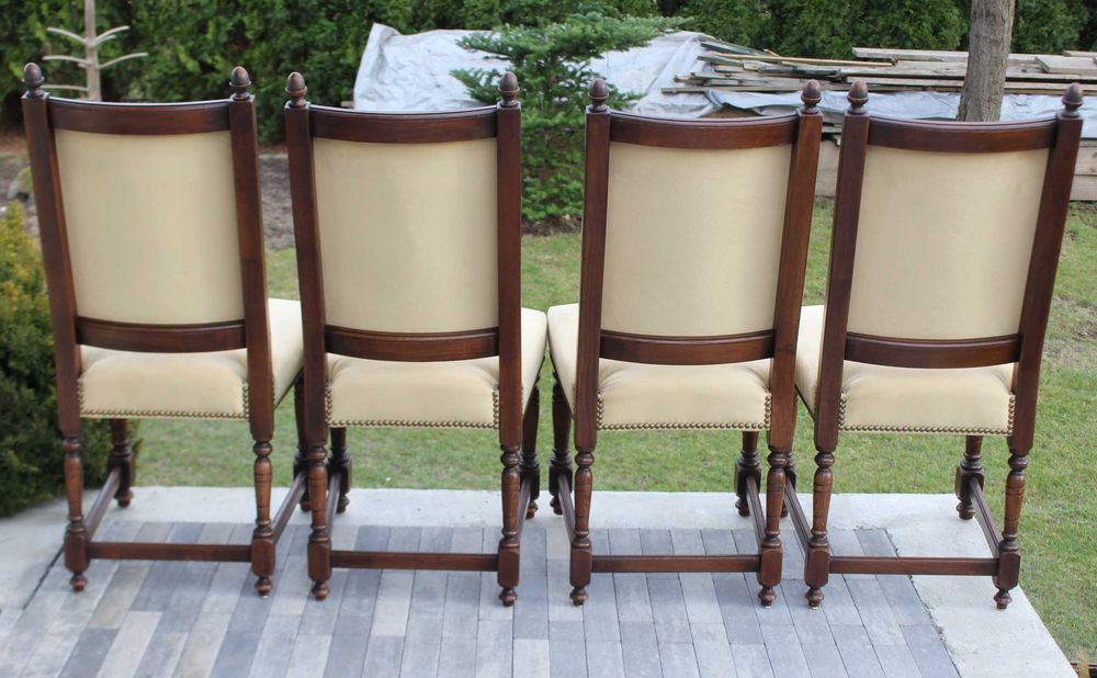 Krzesła dębowe tapicerowane na bonelu kpl. 4 szt.