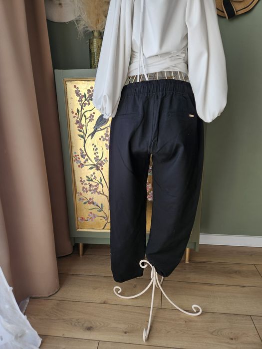 Wygodne bawełniane  Czarne Spodnie damskie na Gumce Prosta szeroka Nog