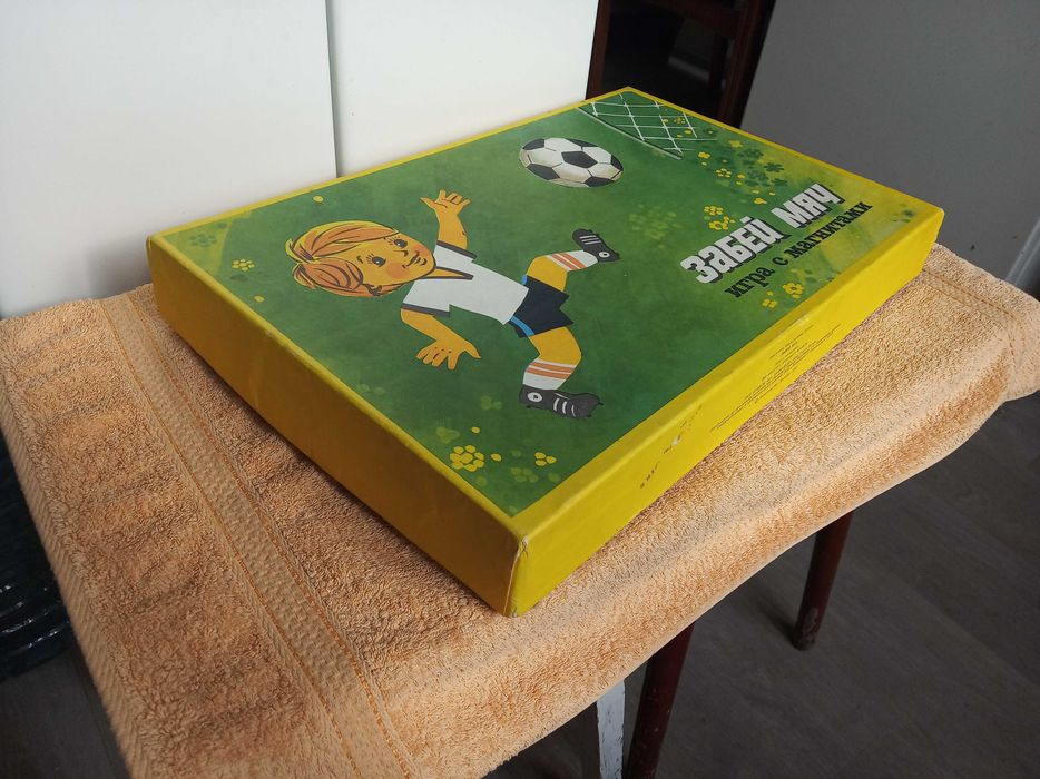 Недорого! Футбол настольный «Забей мяч» 1981г, на магнитах