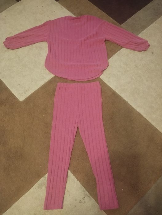 Komplet na dziewczynkę.
