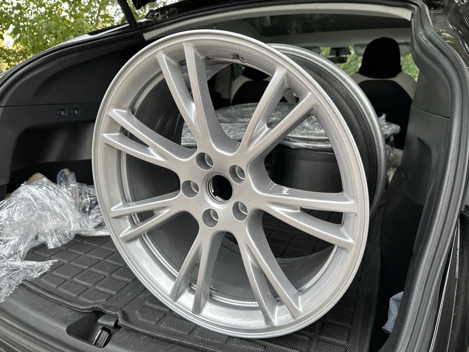 Комплект дисков Tesla model Y R19