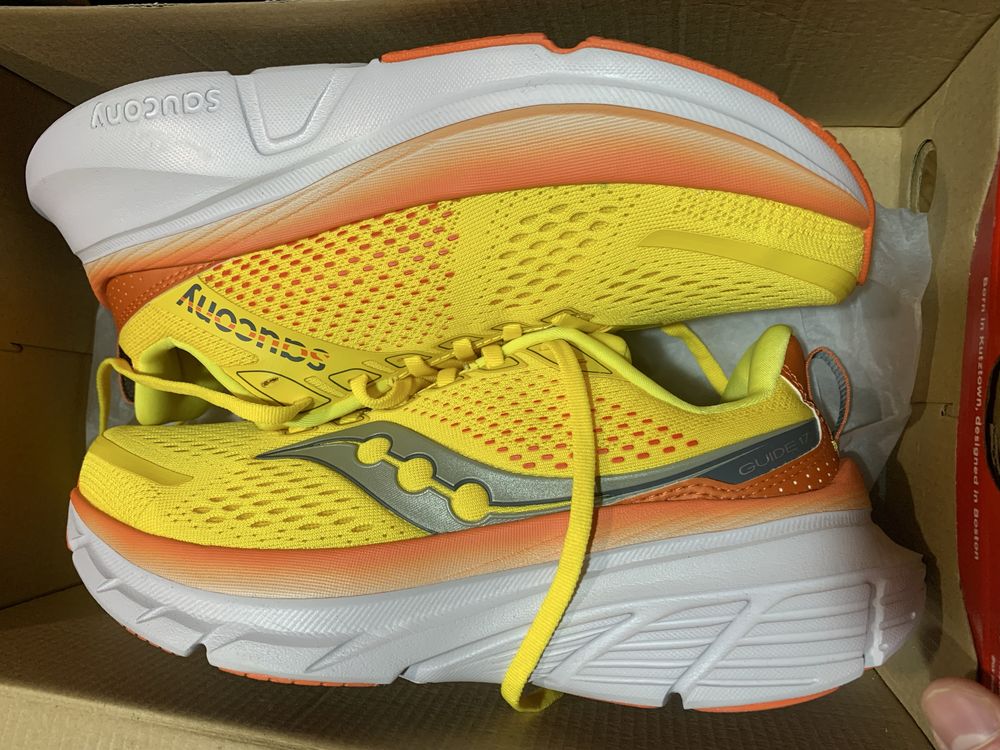 Чоловічі Кросівки Saucony GUIDE 17