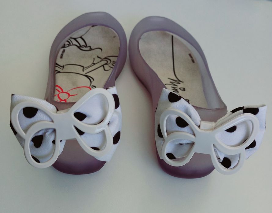 Sapatos marca Melissa n.33 com motivos da Minnie