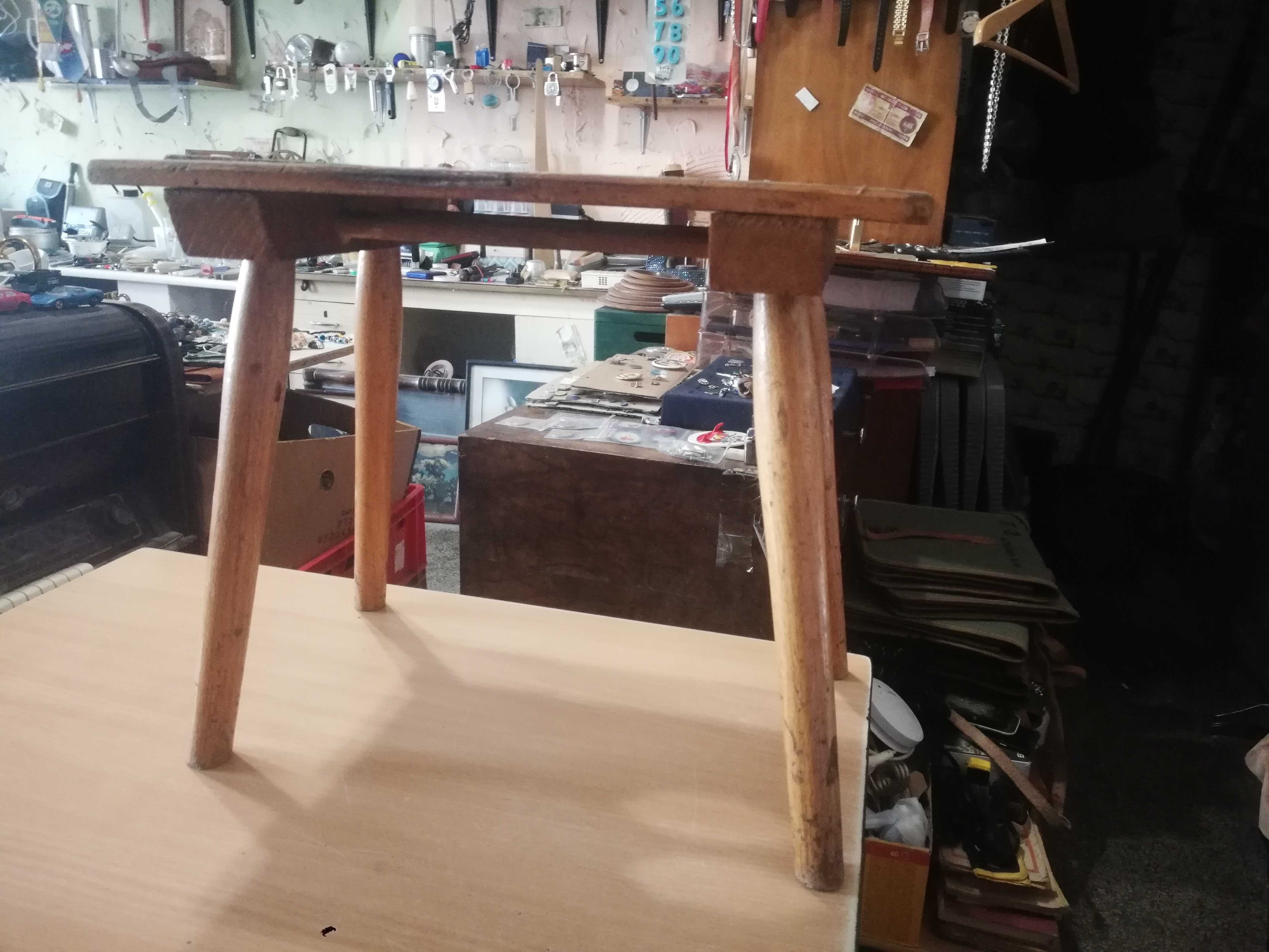 Stary drewniany taboret PRL              L
