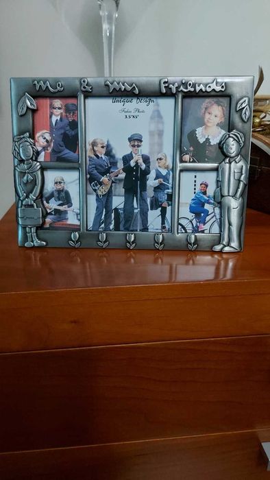 Porta-Retratos "Me & My Friends" — Unique Design (Novo)