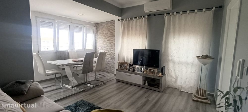 T2+1 com terraço