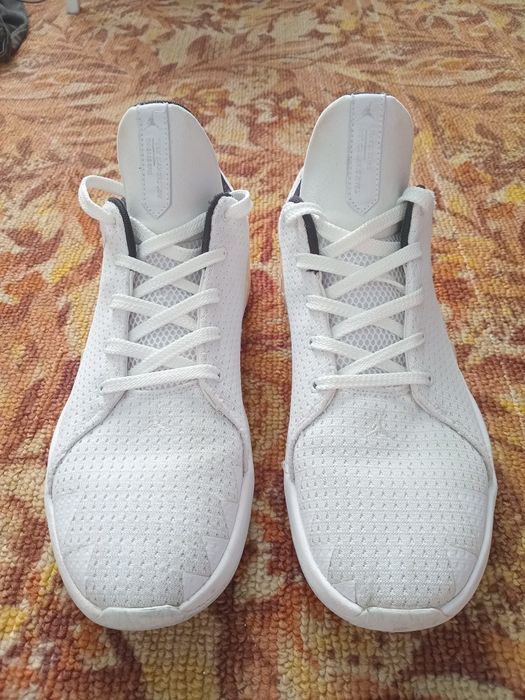 Оригінальні кросівки Jordan