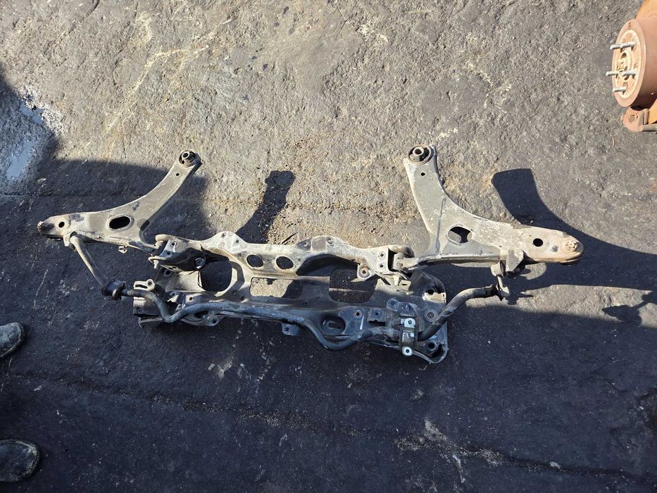 SUBARU FORESTER III kpl wahacze sanki wózek pod silnik kołyska