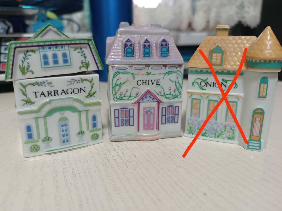 Баночки для спецій Brooks & Bentley 1991 року