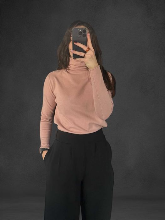 pudrowy róż golf SinSay