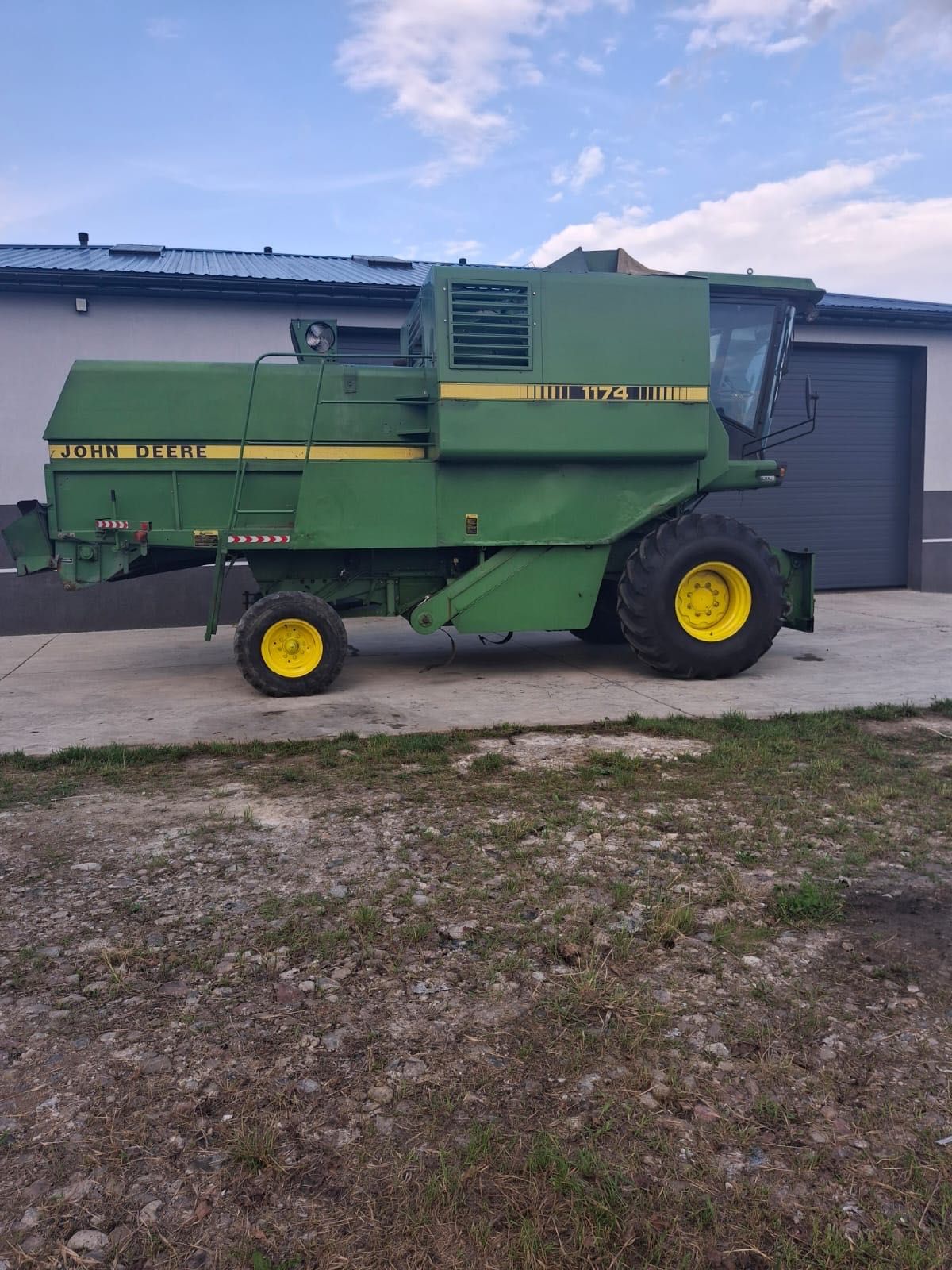 Комбайн John Deere
