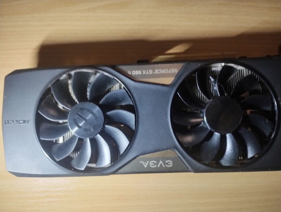 Karta graficzna NVIDIA GeForce EVGA GTX 980ti.