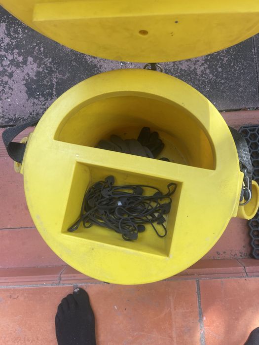 Senta cu para trabanho na vinha