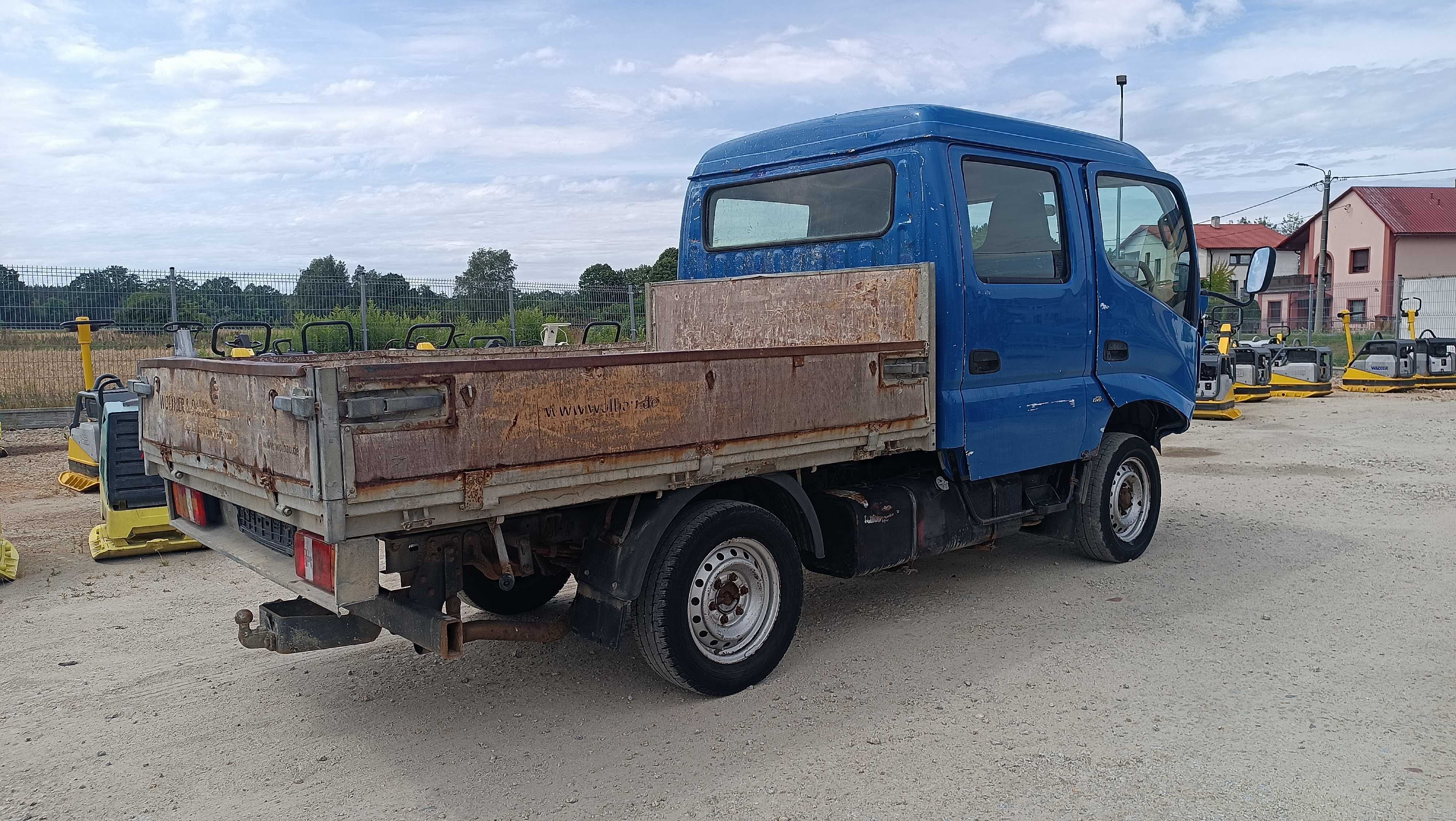 TOYOTA DYNA Brygadówka 6os/Toyota Land Cruiser 3.0 D4D / 1KD-FTV Hilux