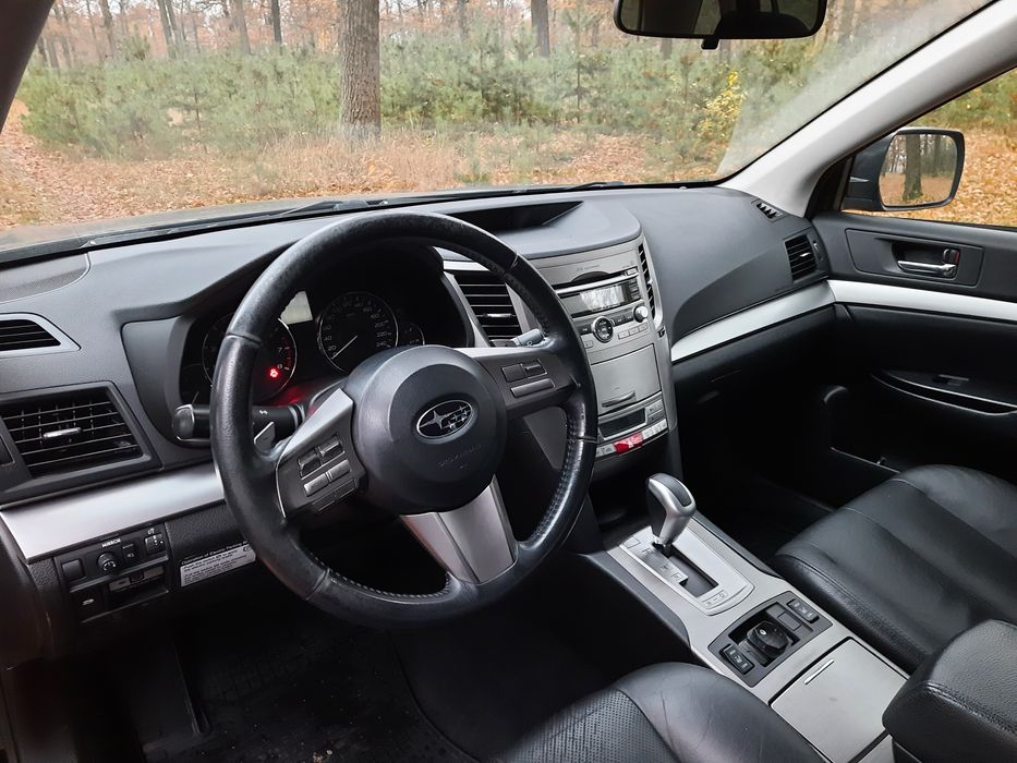 Продам Subaru Outback 2011