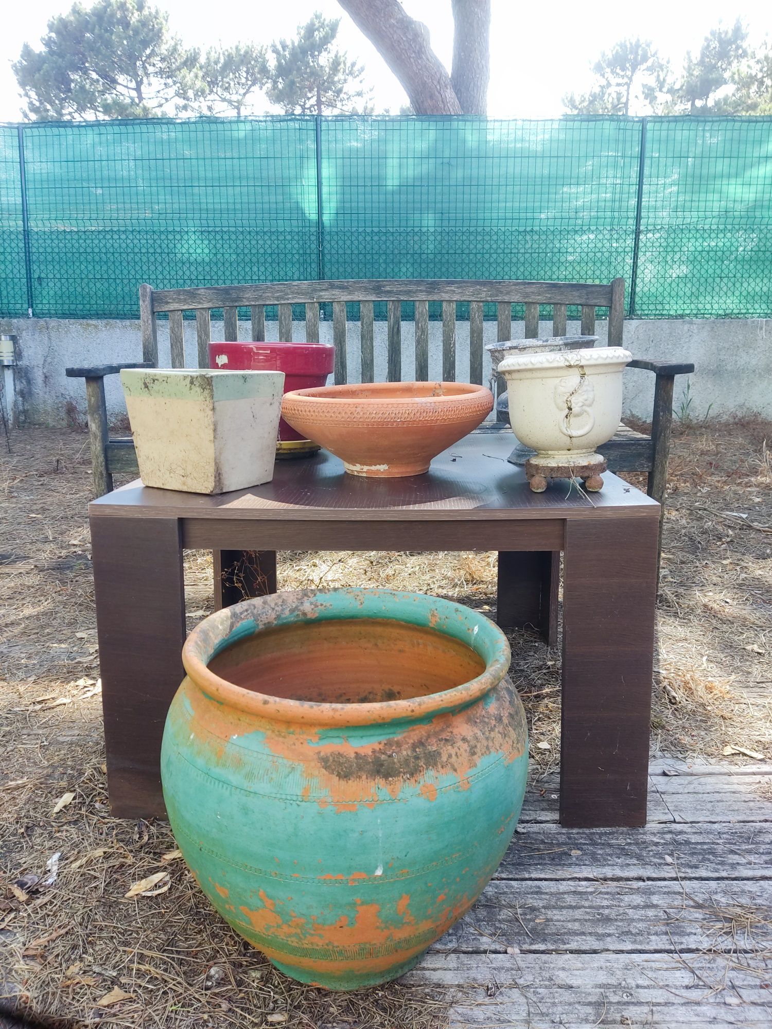 Vasos de exterior variados para venda