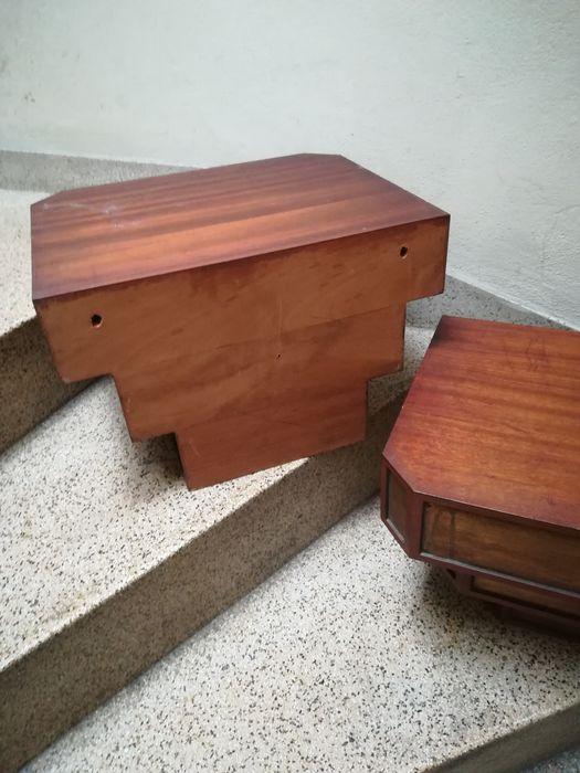 Par de Consolas de Suspensão em Madeira. Modernismo. Anos 1950.