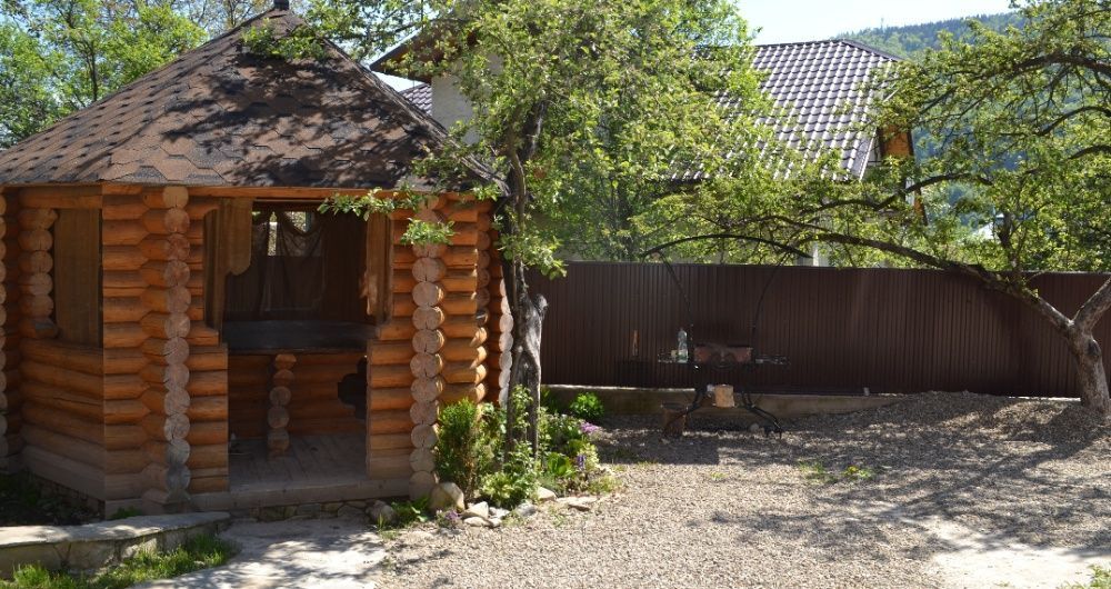 Відпочинок у в Карпатах,  Яремче, КОТЕДЖ