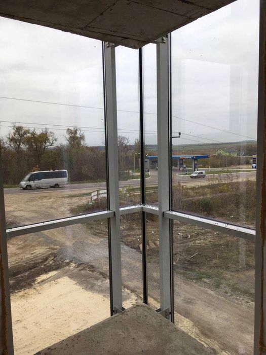 Здам 1 та 2 поверх приміщення по 250 кв. м.