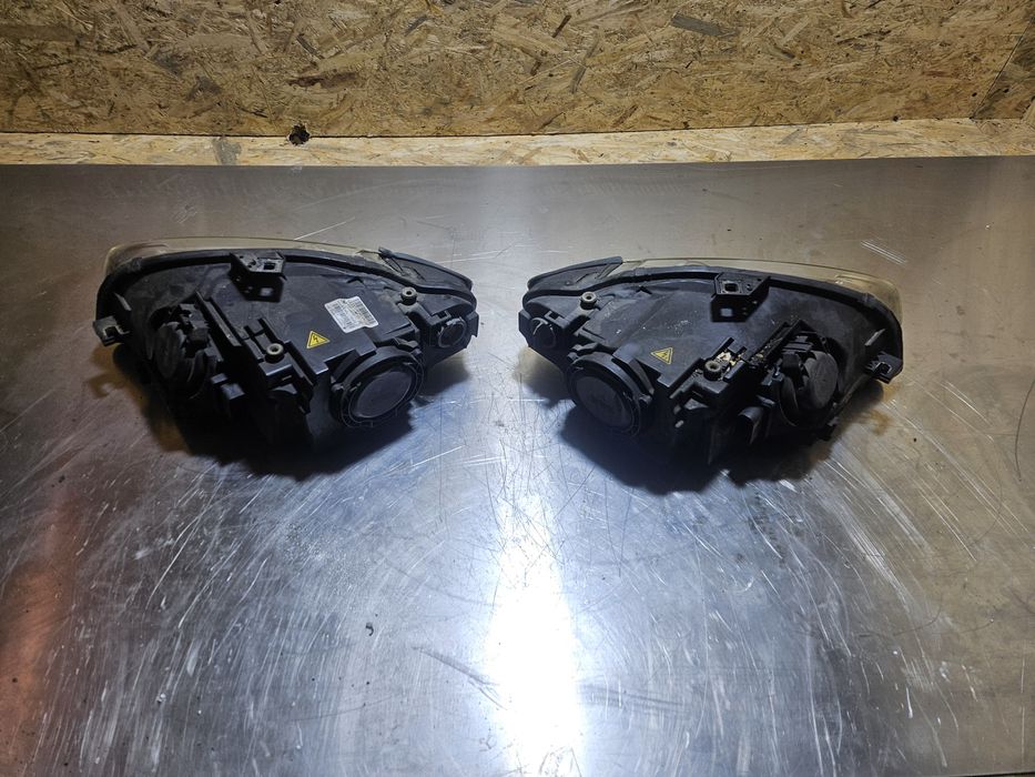 Lampa prawa lewa Xenon Audi A4 B7 światło lampy reflektory A4 B6 xenon