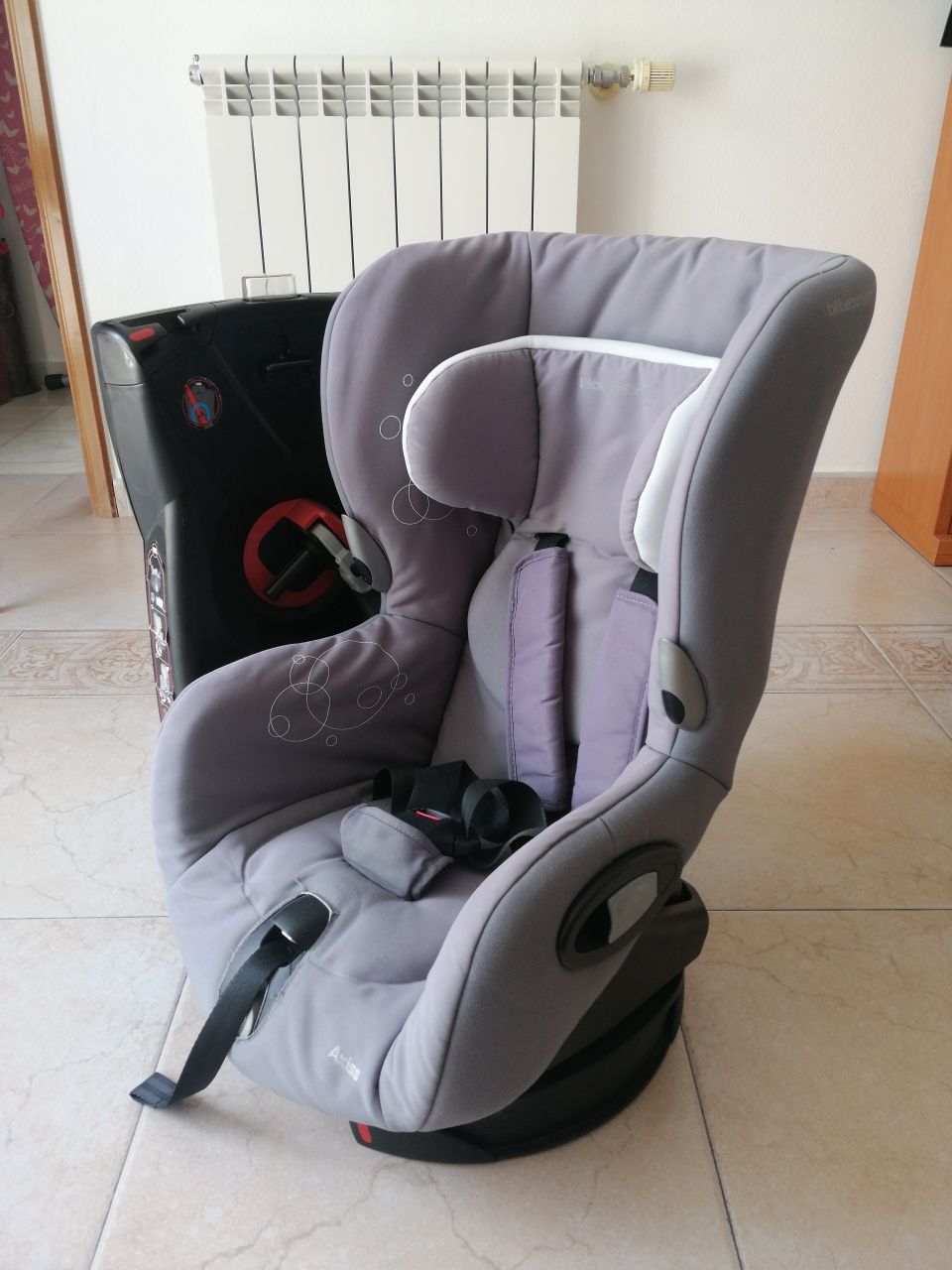 Cadeira auto rotativa 0-18kg Bebeconfort